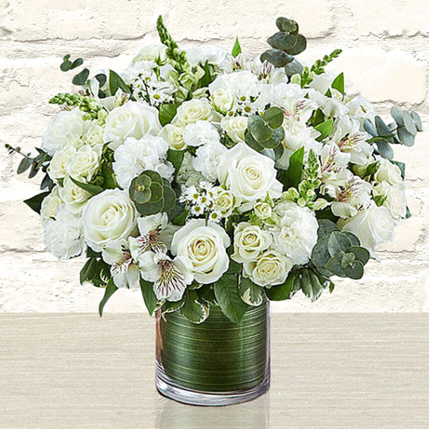 Glamorous White Flowers Vase