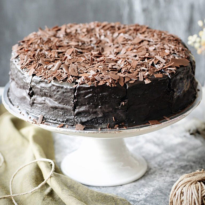 Mouth Watering Chocolate Fudge Cake