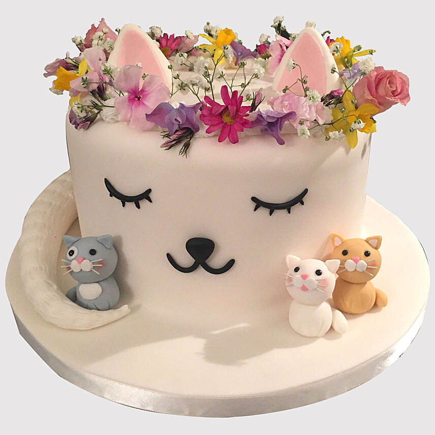 Mom Cat With Little Kittens Truffle Cake