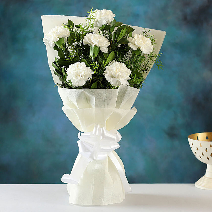 Graceful 6 White Carnations Bunch