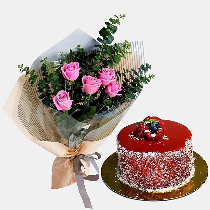Pink Roses Passion Bunch With Mini Mousse Cake