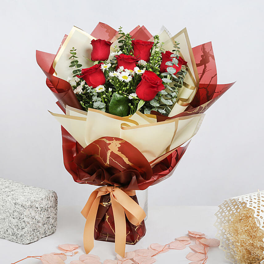 Designer Red Roses Bunch Delivery in Singapore - FNP SG