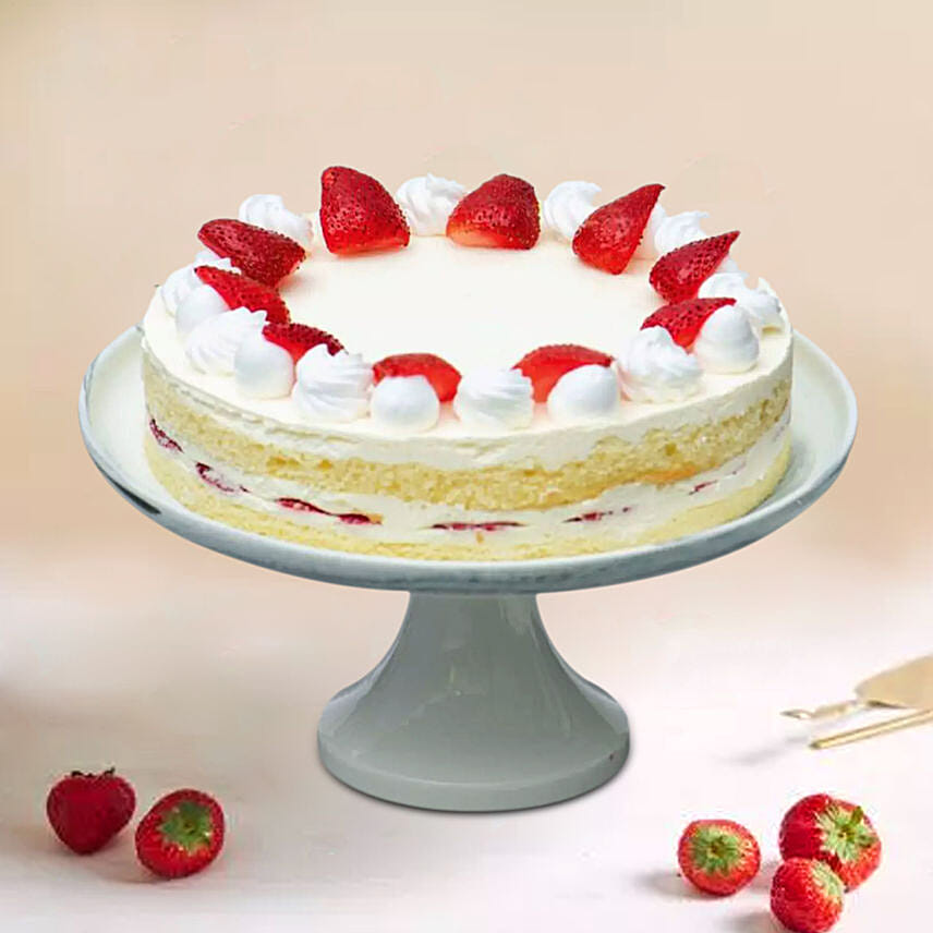 Fresh Strawberry Cake