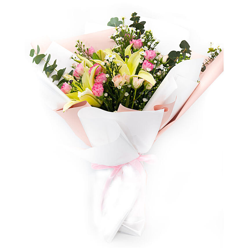 Gracious Mixed Flowers Bouquet