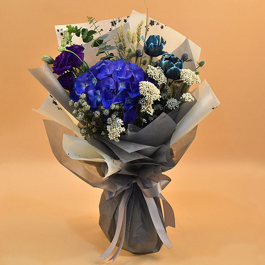 Charismatic Mixed Flowers Bouquet Delivery in Singapore - FNP SG