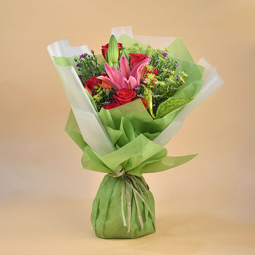 Prepossessing Mixed Flowers Bunch