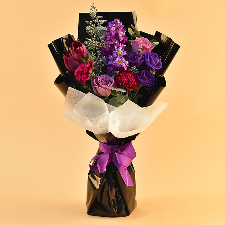 Alluring Mixed Flowers Hand Bouquet