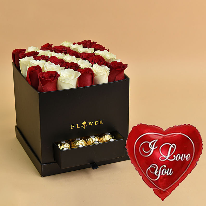 Floral Roses with Chocolates For Valentine And I Love You Balloon