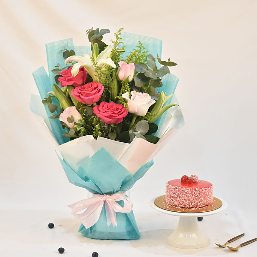 Enchanting Bouquet With Chocolate Mousse Cake