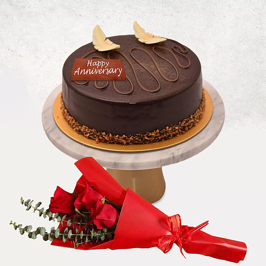 Anniversary Chocolate Cake With Roses Bouquet