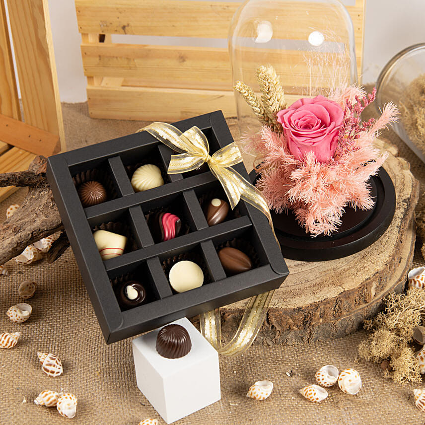 Pink Forever Rose With Assorted Chocolate Box Delivery in Singapore ...