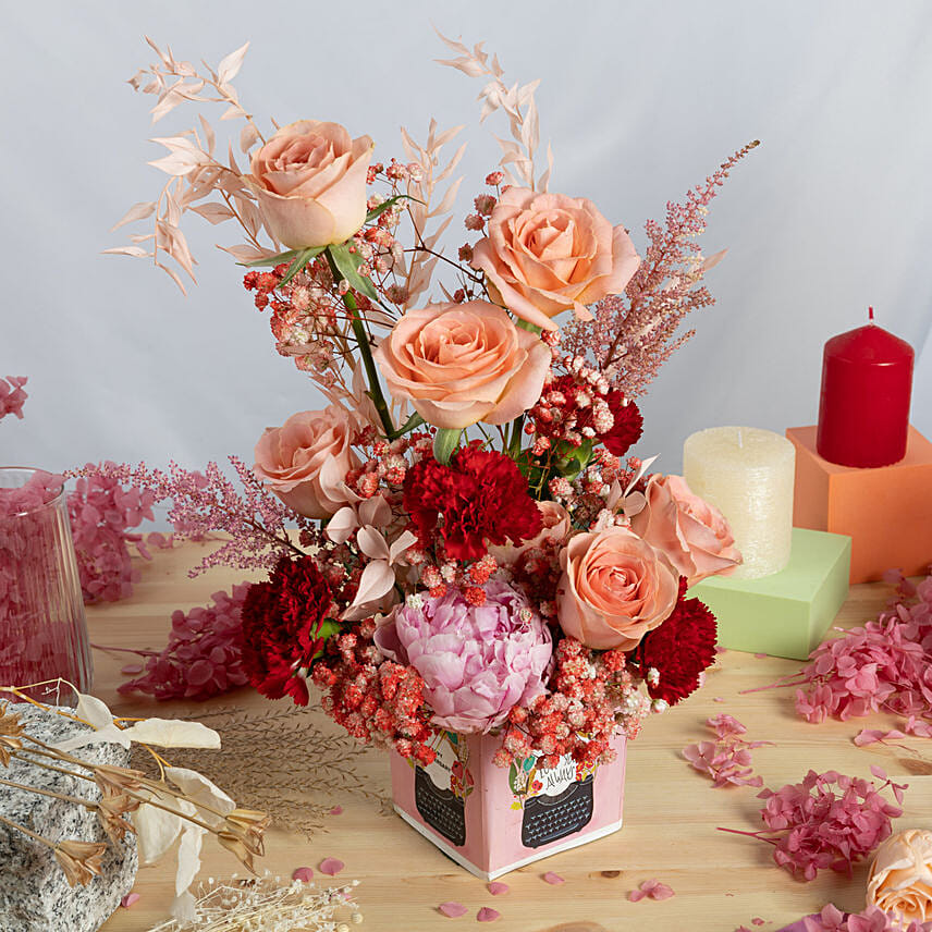 Anniversary Love Flowers Arrangement Delivery in Singapore - FNP SG