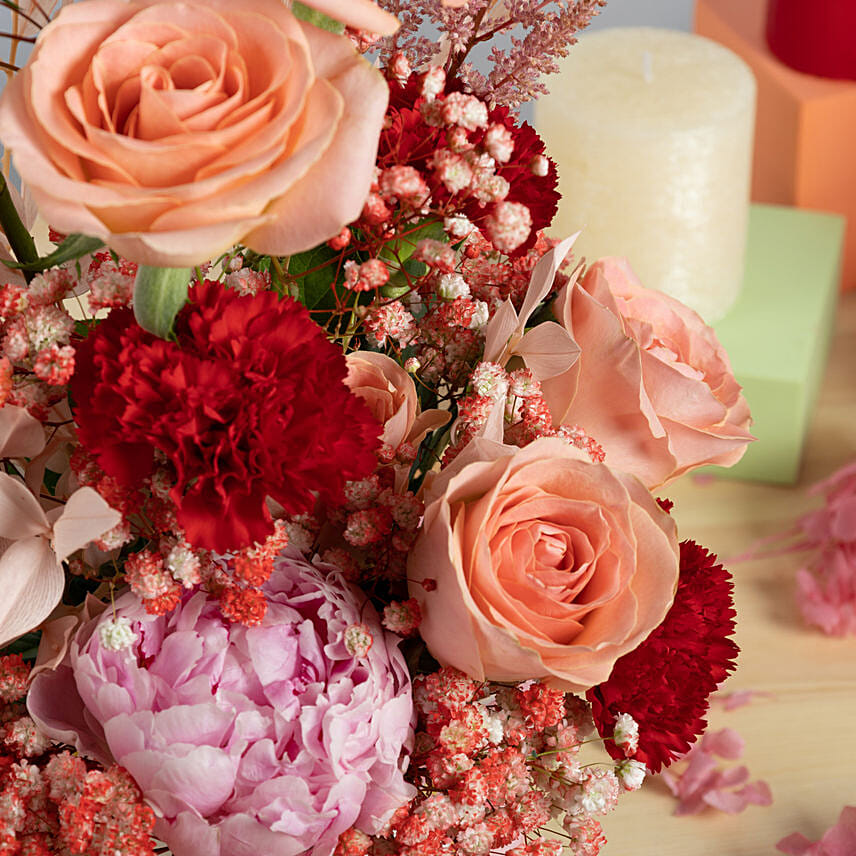 Anniversary Love Flowers Arrangement Delivery in Singapore - FNP SG