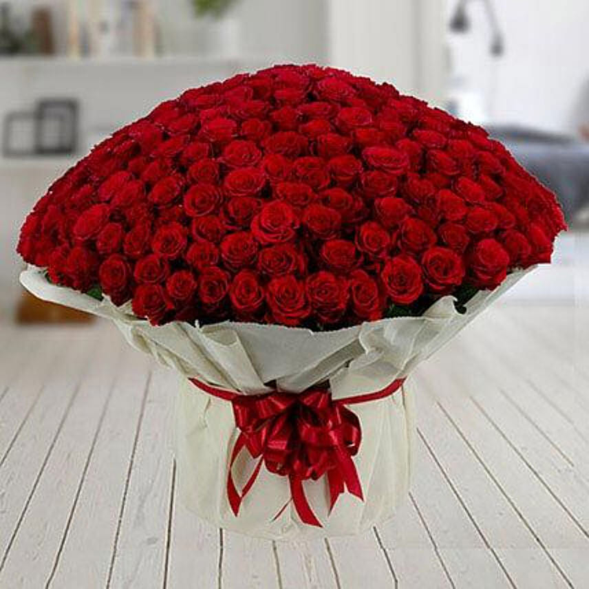 400 Red Roses Arrangement