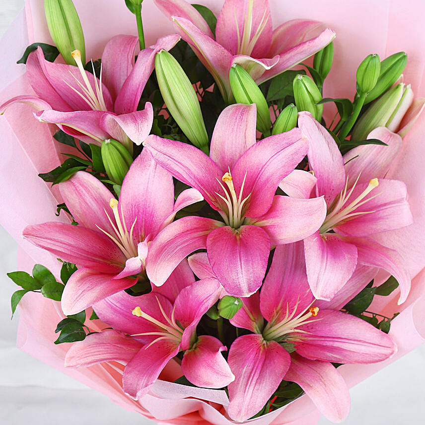 Moms Love Lily Flowers Bouquet Delivery in Singapore - FNP SG