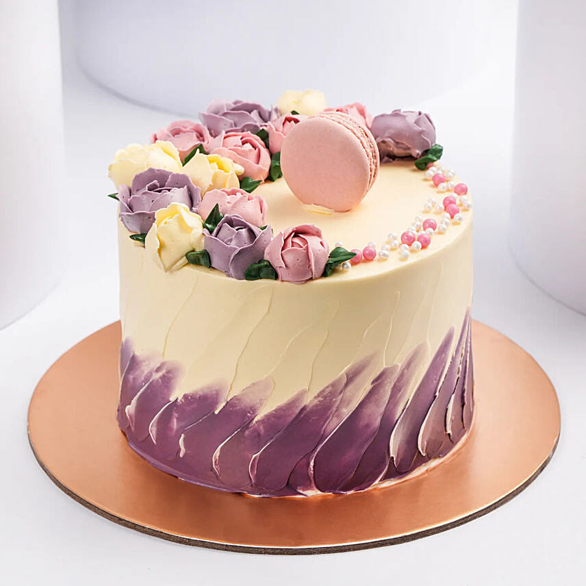 Flowers And Macaroons Chocolate Cake: Dry Fruits Hampers