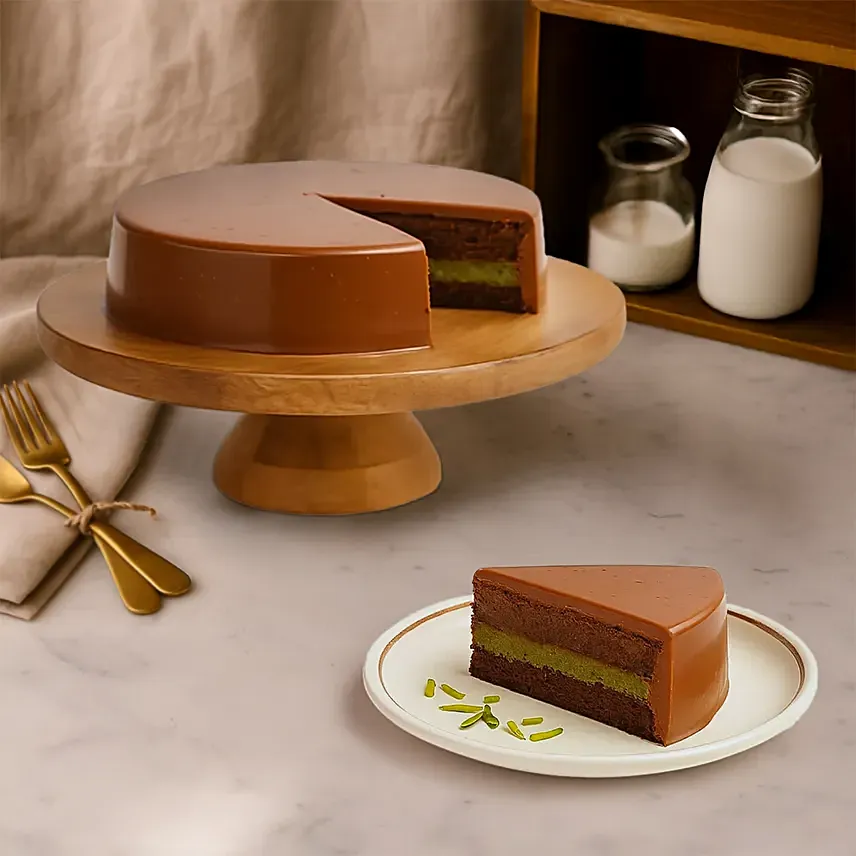 Dubai Chocolate Cake: Food Gifts Singapore