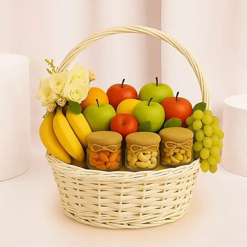 Fruits and Nuts basket: Fruit Hampers 
