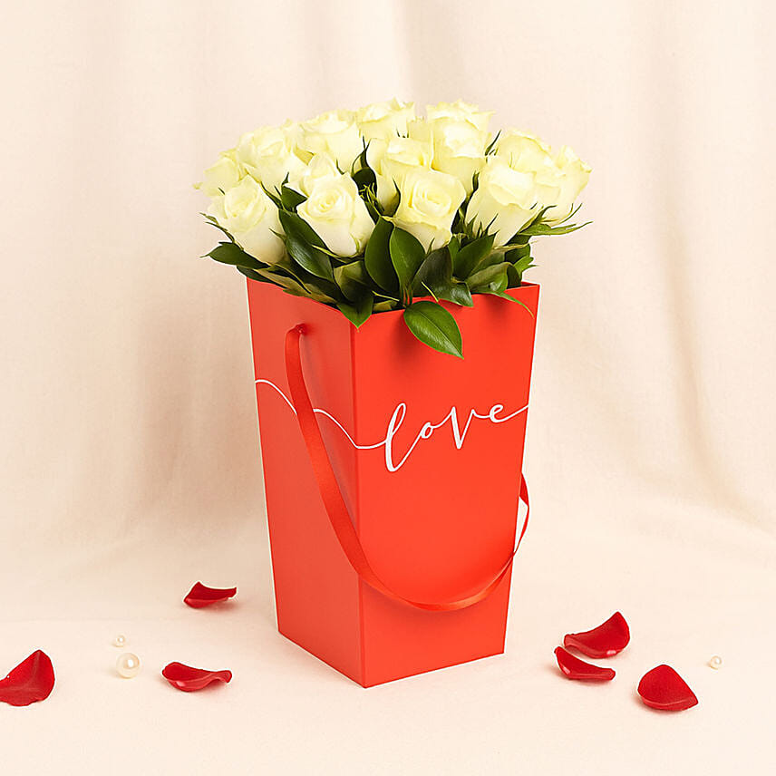 Love Expression with Red: Valentine's Gifts For Boyfriend