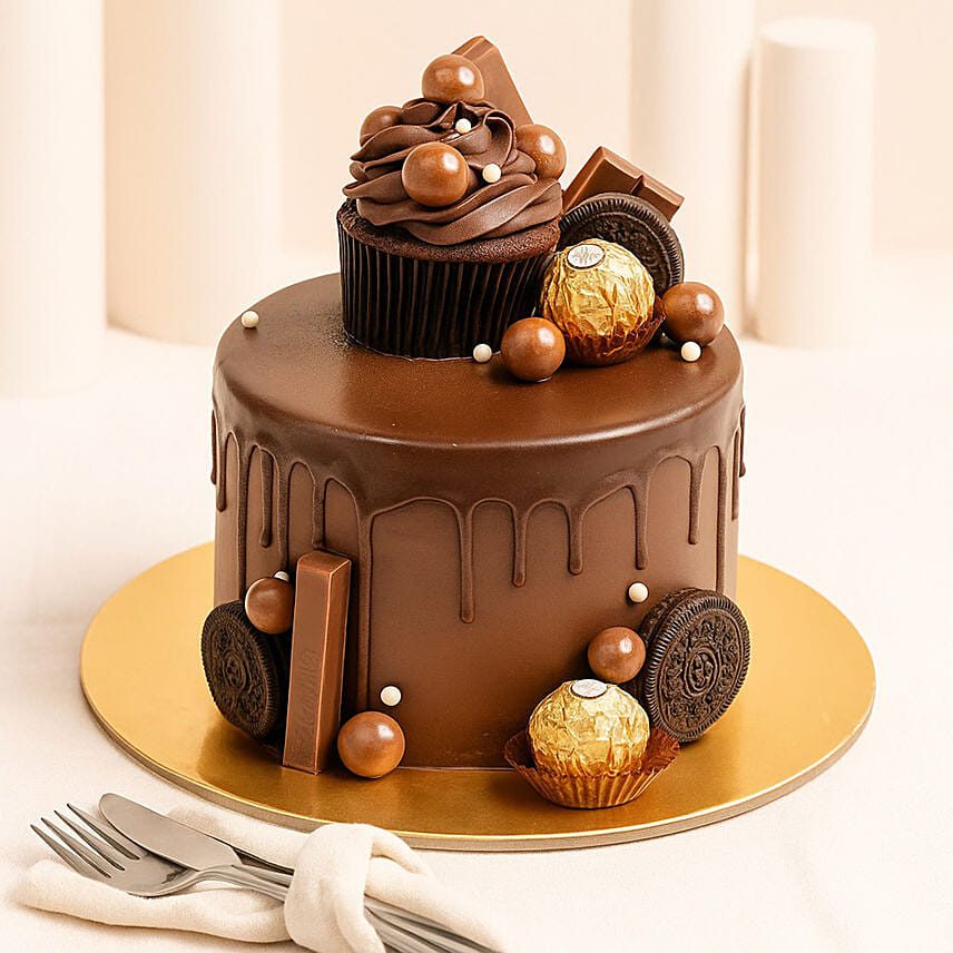 Chocolate Indulgence Cake: Cakes