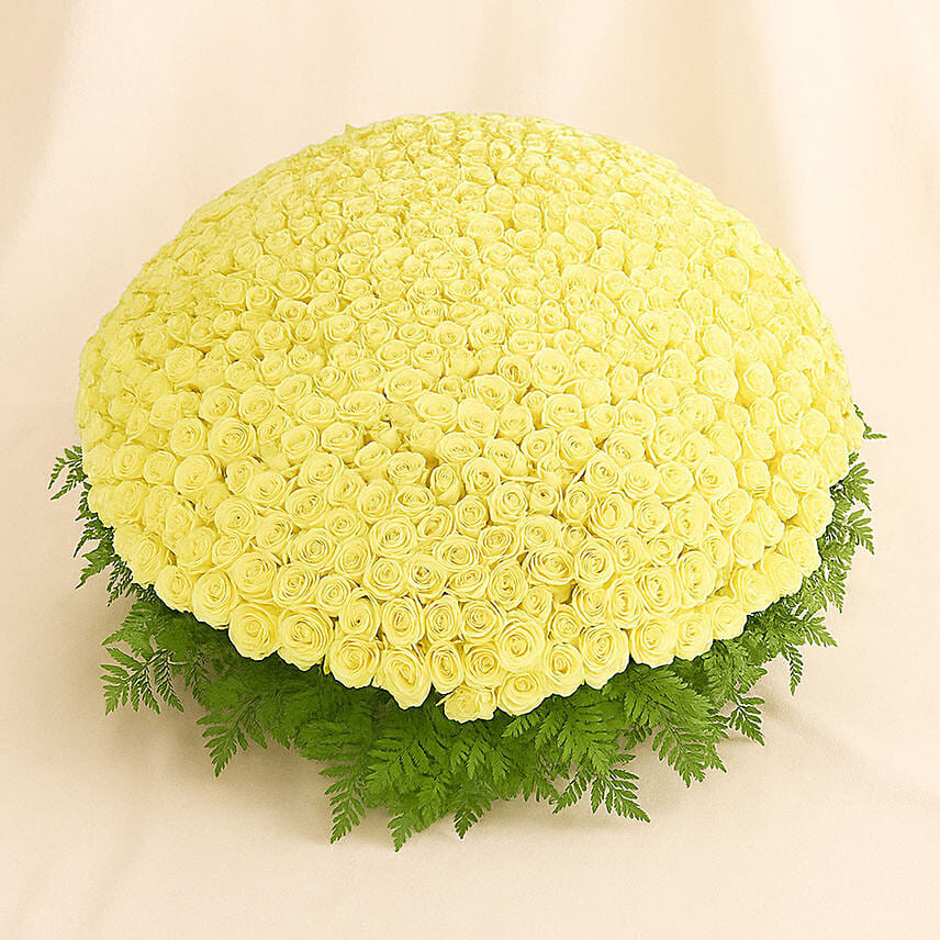 500 White Roses Arrangement: Valentine's Arrangements