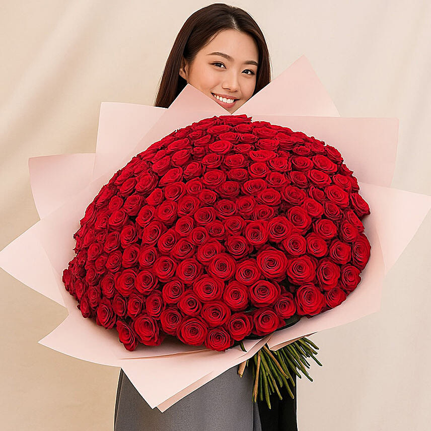 600 Red Roses Bouquet: Valentine's Bouquets