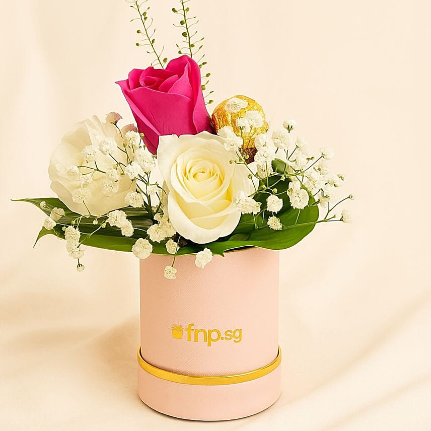Pink Roses With Rocher: 