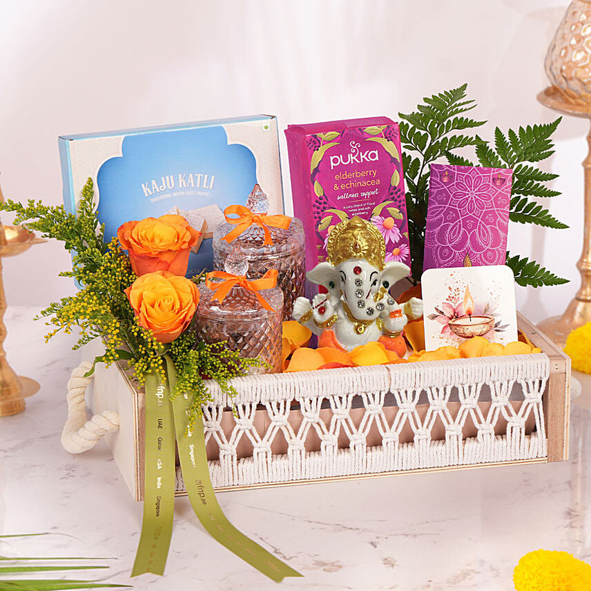 Traditional Sweet & Tea Deepawali Hamper with Ganesha: Deepavali Gifts Singapore