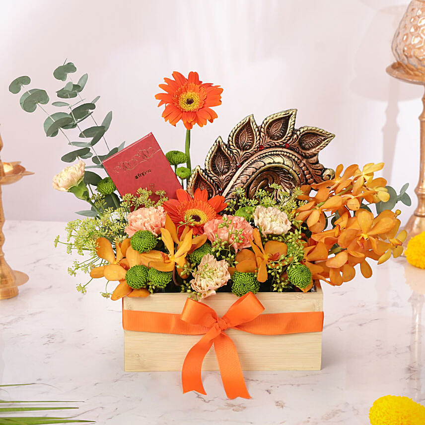 Premium 5 Diya Deepavali Flowers and Chocolate: Deepavali Diyas