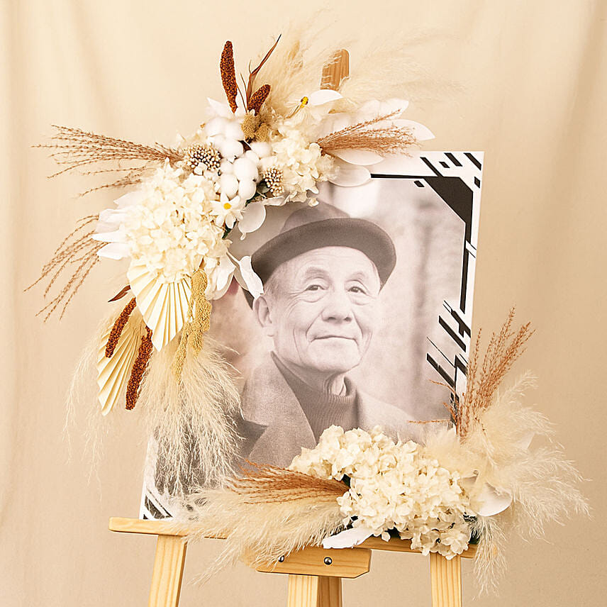Personalised Sympathy Expression Stand with Dry Flowers: 