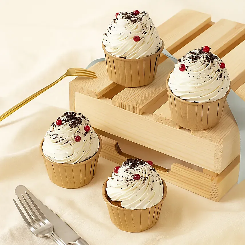 Vanilla Cupcakes Set of 4: Cupcakes Delivery Singapore