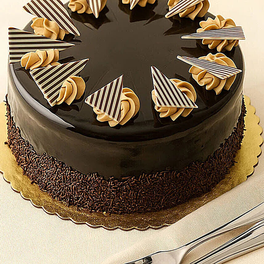Delicious Fudge Cakes 6 Inches