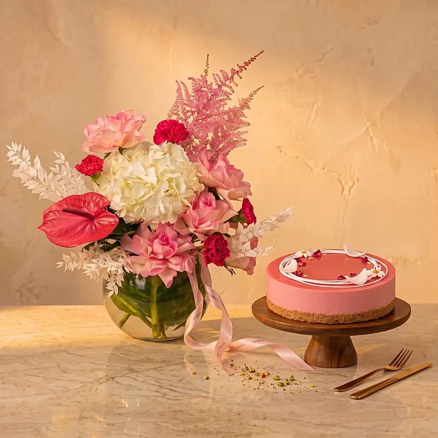 Petal Stories - Blush Charm Flowers & Cake Set