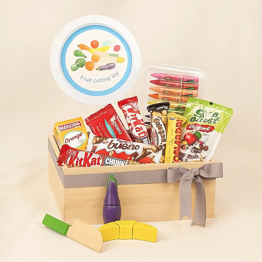 Playset Colors and Chocolate Hamper for Kids: Newborn Hampers