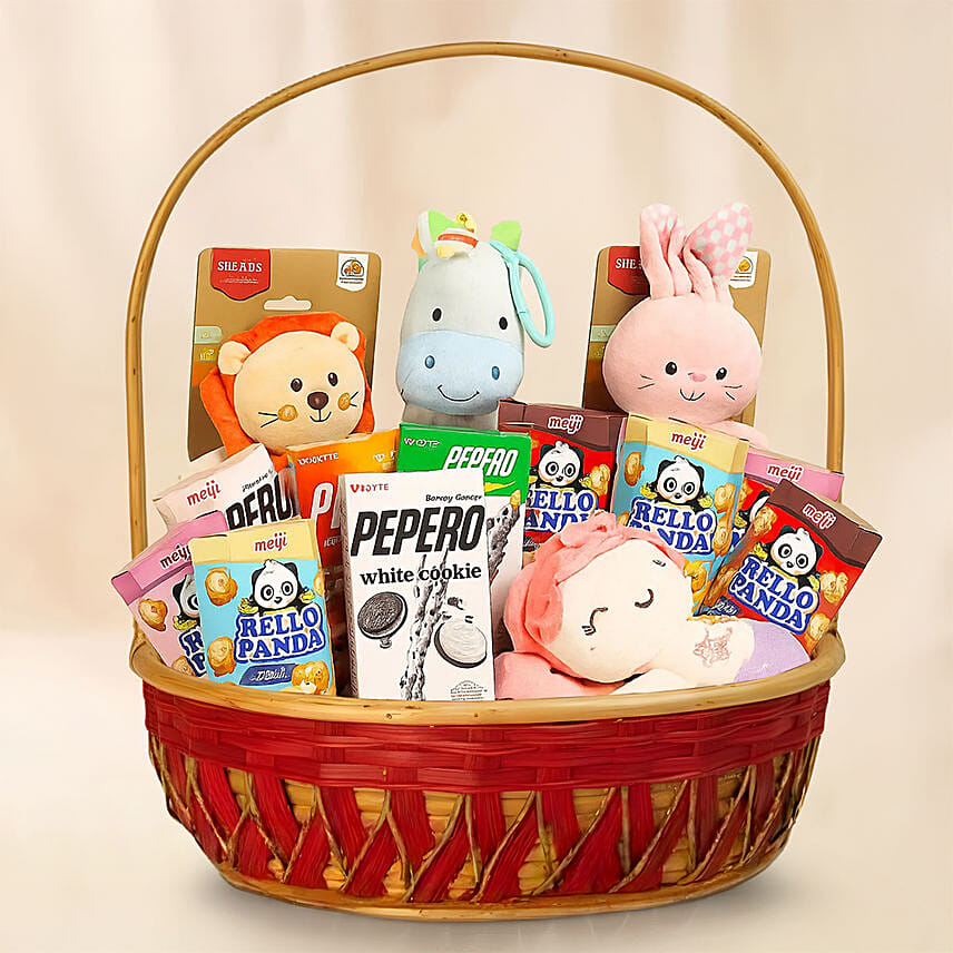 Adorable Baby Hamper Gift: Gift Hampers