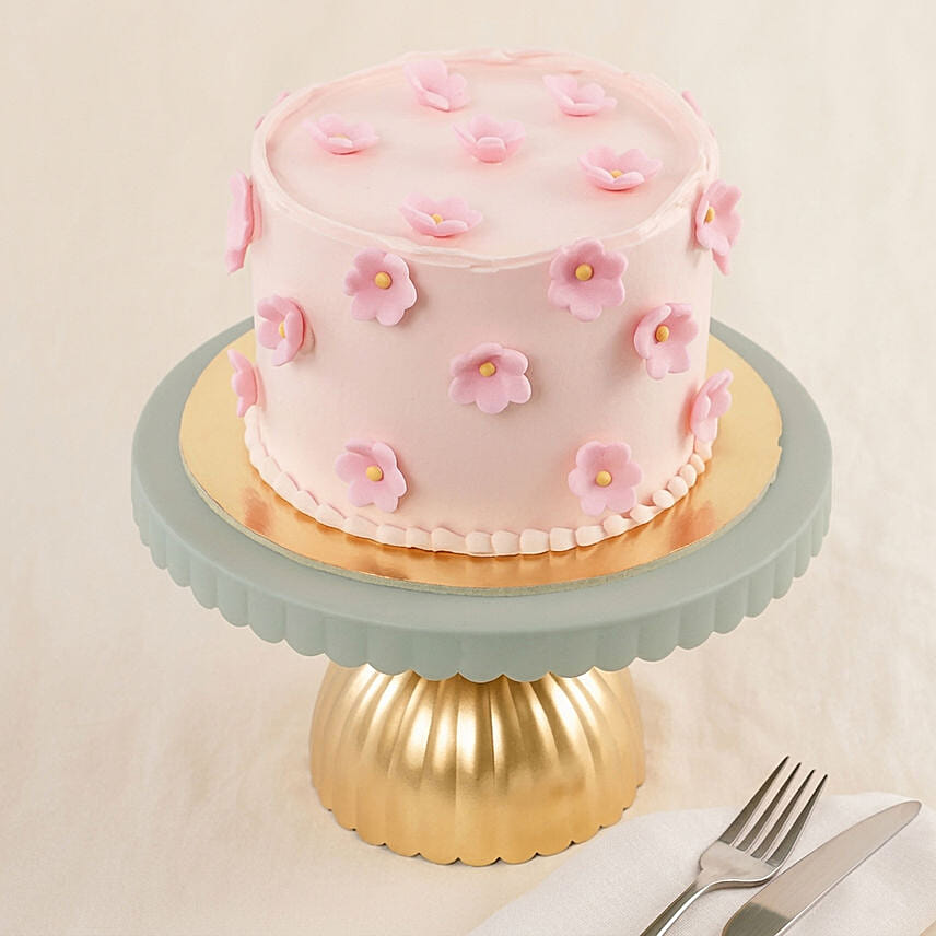 Pink Flowers Celebration Cake: Strawberry Cakes