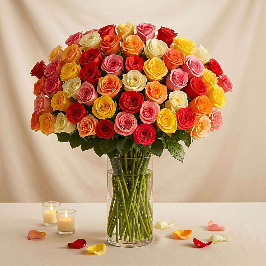 Bunch of 100 Mixed Roses In Glass Vase: Christmas Gifts for Girlfriend