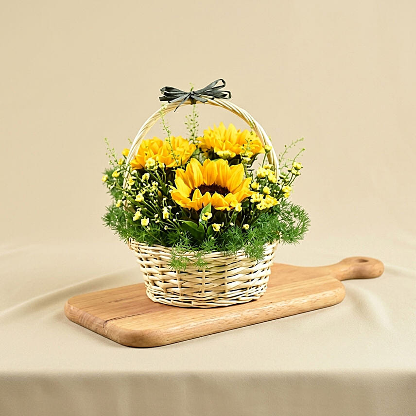 Bright Sunflowers Basket: Sunflower Bouquets