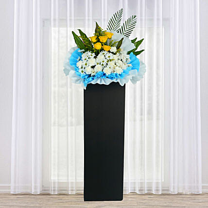 Peaceful Condolence Mixed Flowers: 