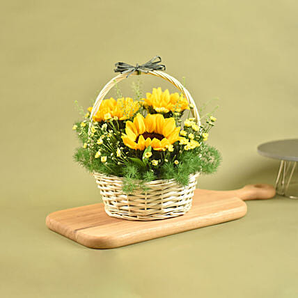 Bright Sunflowers Basket: Sunflower Bouquets