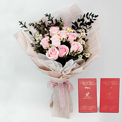 Titanic Love Rose Chamomile Love Bouquet With Chocolates Bar: women's day flowers