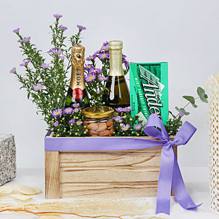 Bubbles and Edibles Hamper: Halloween Gifts Singapore