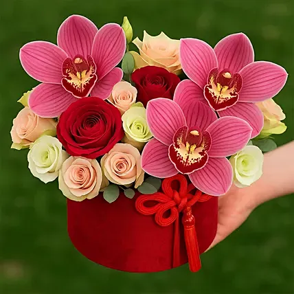 Vibrant Flowers Beauty Box: Housewarming Gifts Singapore