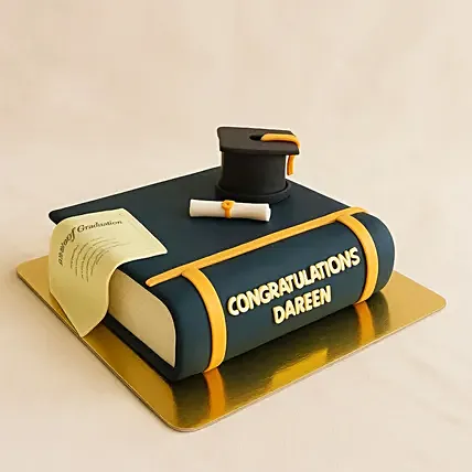 Customized Luscious Graduation Cake: Graduation Cakes