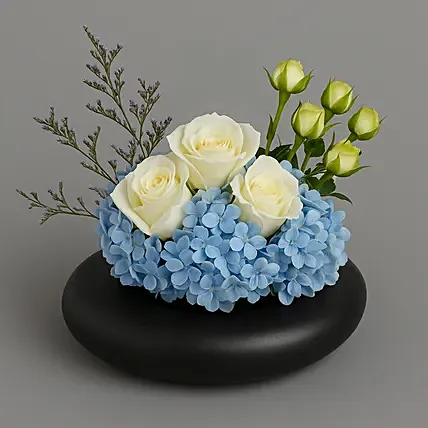 Fathers Day Hydrangea and Roses Vase: Hydrangea Bouquets