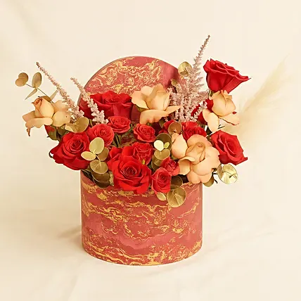 Beauty of Red and Cappuccino Roses: 