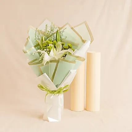 Precise Mixed Flower Bouquet: 