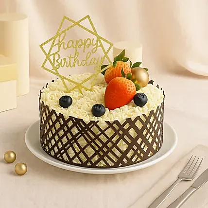 Happy Birthday Chocolate Cake: Strawberry Cake 