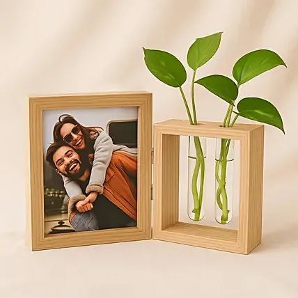Personalised Frame and Money Plant: Customised Photo Frames