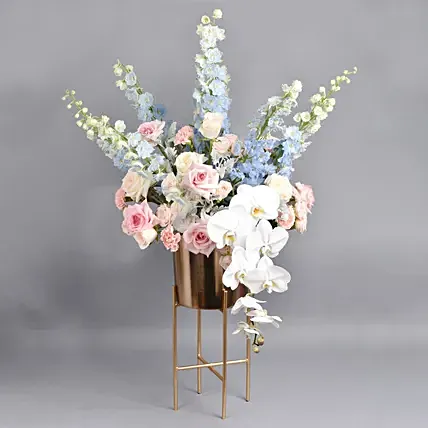 Beautiful Pastel Flowers Stand: Premium Gifts